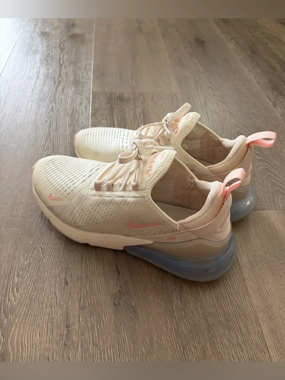 Nike Women's Light Cream and Peach Air Max 270 Sneakers